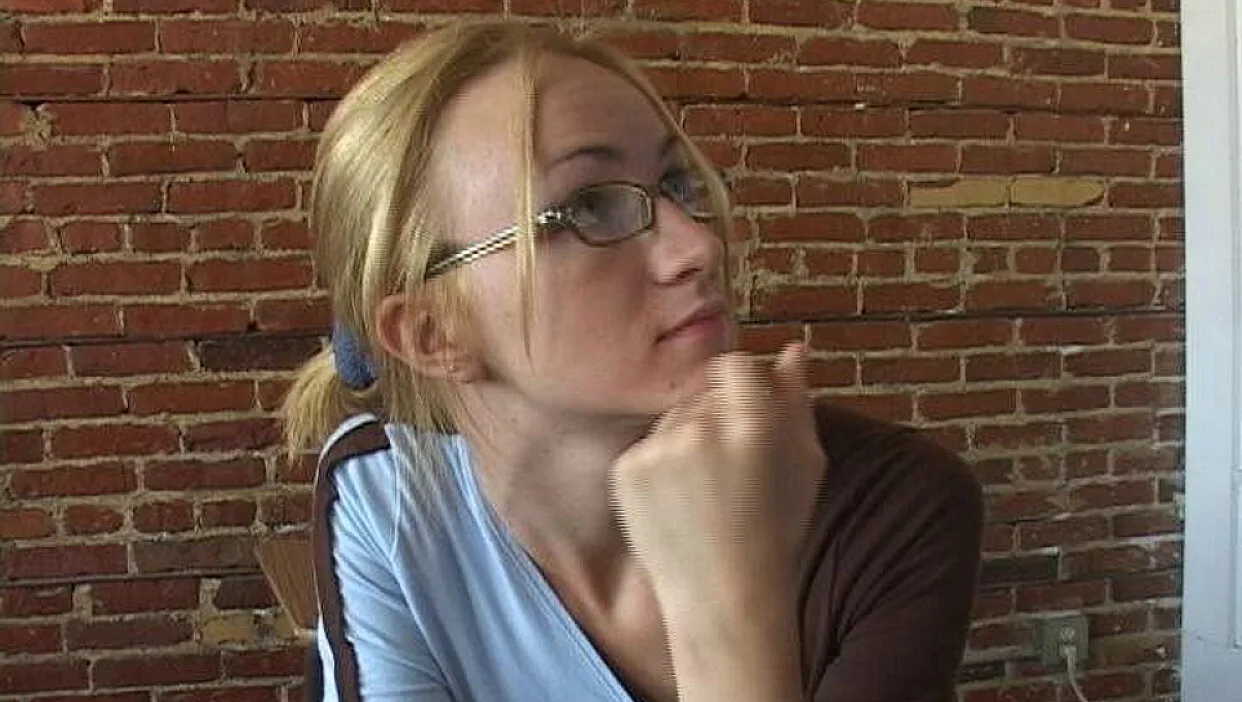 Jacqueline fucking in the classroom with her glasses - Naughty Bookworms