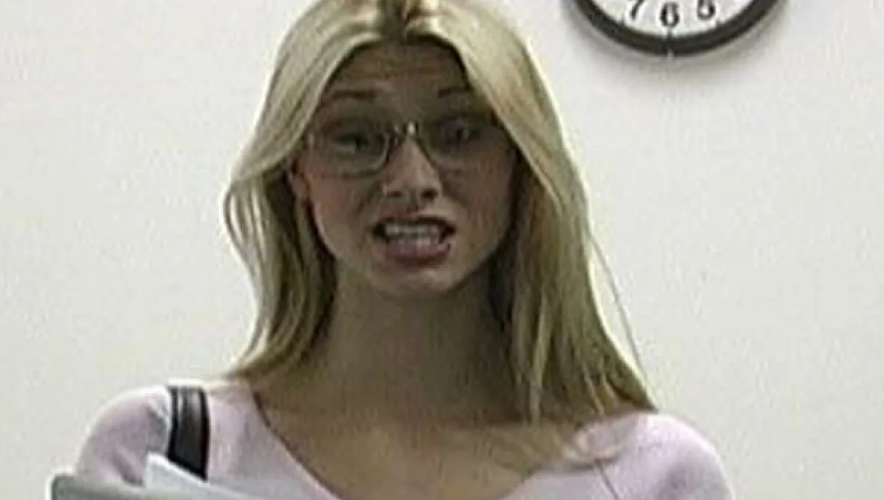 Lisa Jasper fucking in the classroom with her glasses - Naughty Bookworms